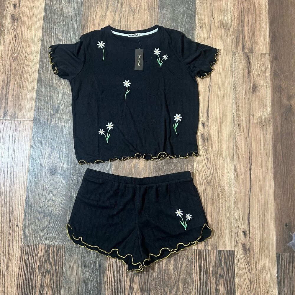 Emerson Road Floral Lettuce Hem Shorts Sleep Set Pajamas Size L NWT